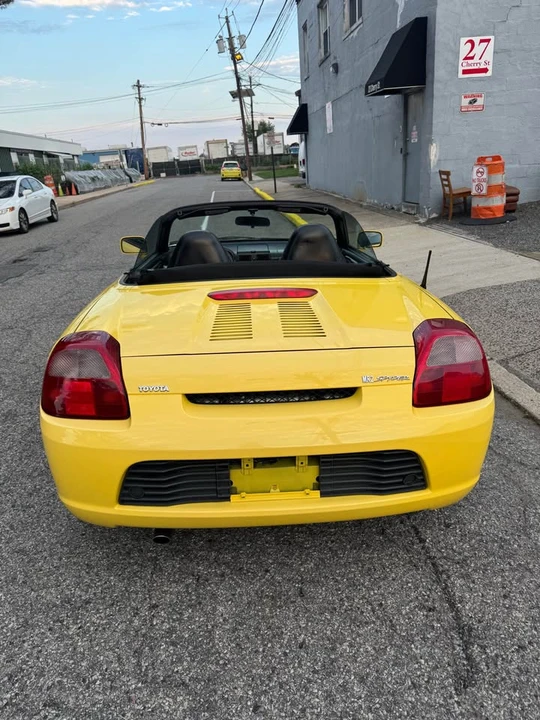 2002 Toyota MR2 Spyder/MR-S - Image 10 of 17