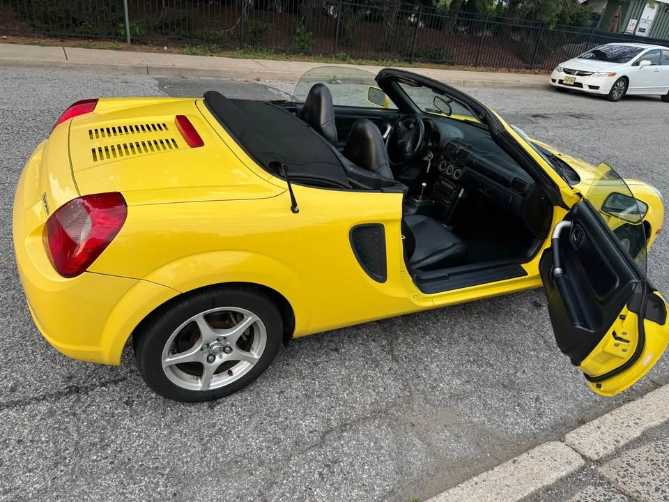 2002 Toyota MR2 Spyder/MR-S - Image 6 of 17