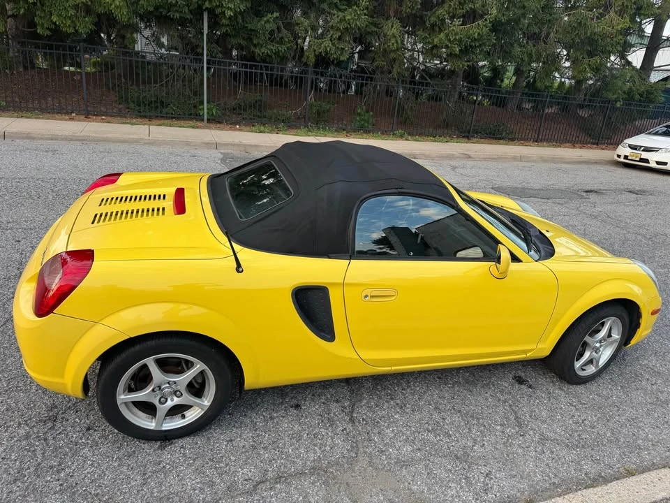 2002 Toyota MR2 Spyder/MR-S - Image 7 of 17