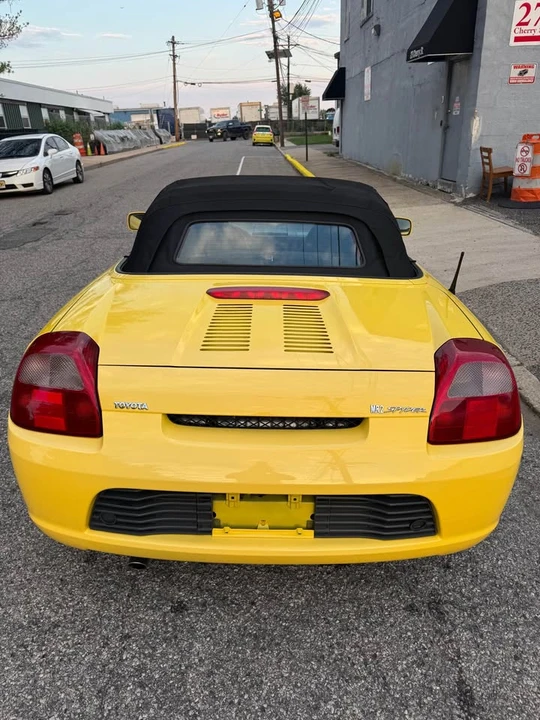 2002 Toyota MR2 Spyder/MR-S - Image 8 of 17