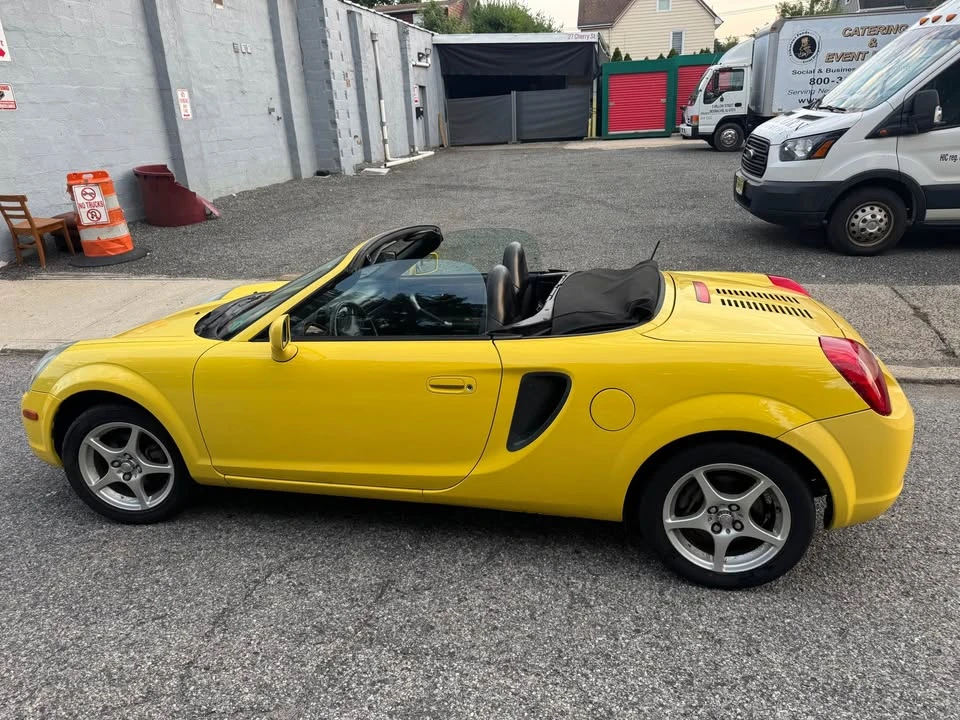 2002 Toyota MR2 Spyder/MR-S - Image 4 of 17