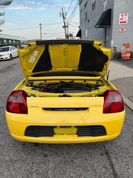 2002 Toyota MR2 Spyder/MR-S - Image 16 of 17