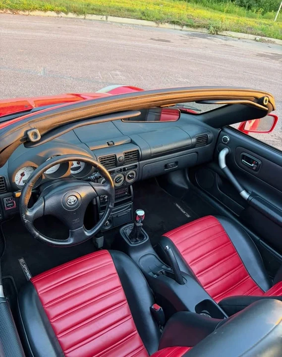 2002 Toyota MR2 Spyder/MR-S - Image 7 of 8