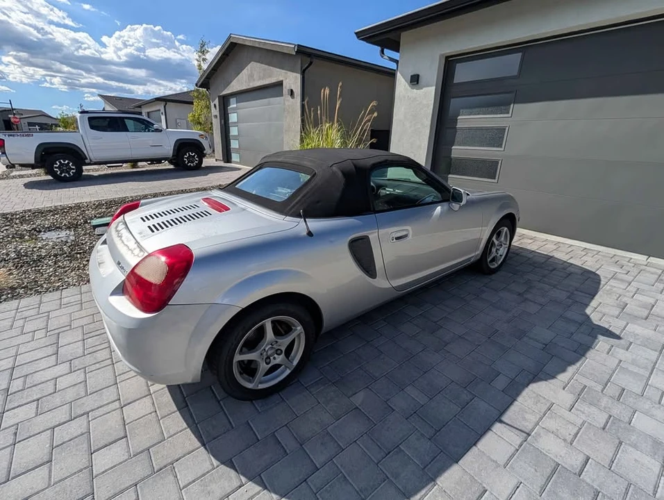 2002 Toyota MR2 Spyder/MR-S - Image 5 of 11