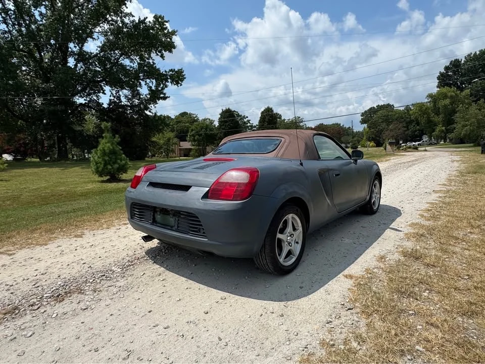 2002 Toyota MR2 Spyder/MR-S - Image 5 of 19