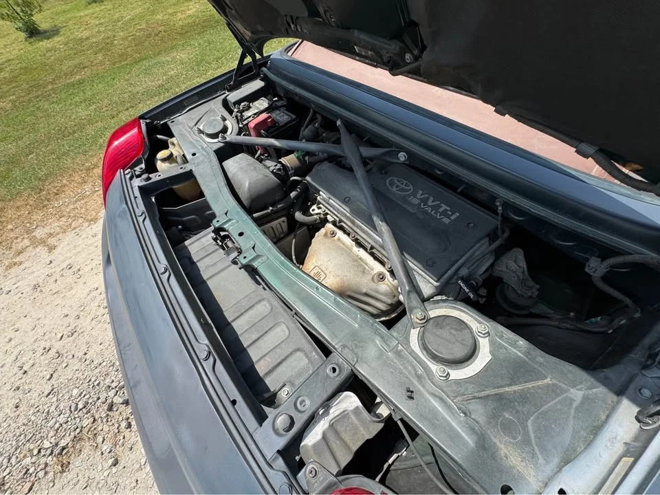 2002 Toyota MR2 Spyder/MR-S - Image 18 of 19