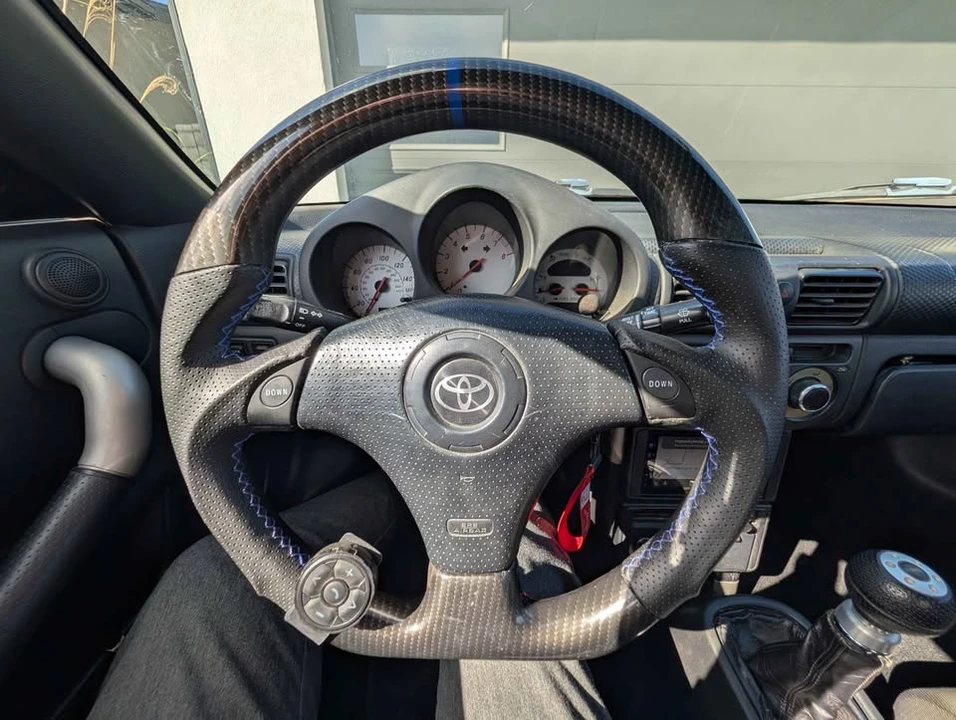 2002 Toyota MR2 Spyder/MR-S - Image 9 of 11