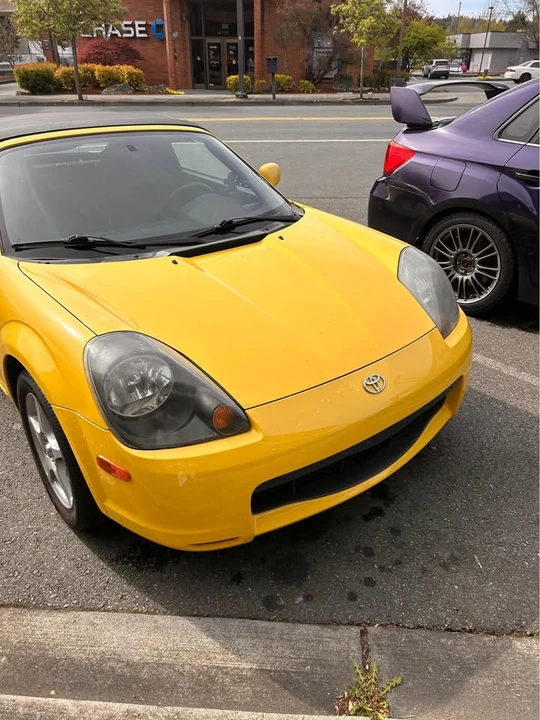 2002 Toyota MR2 Spyder/MR-S - Image 8 of 10