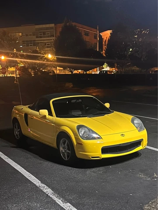 2002 Toyota MR2 Spyder/MR-S - Image 10 of 10
