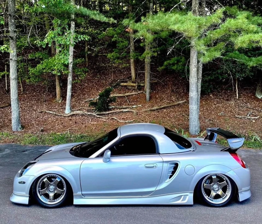 2002 Toyota MR2 Spyder/MR-S - Image 2 of 10