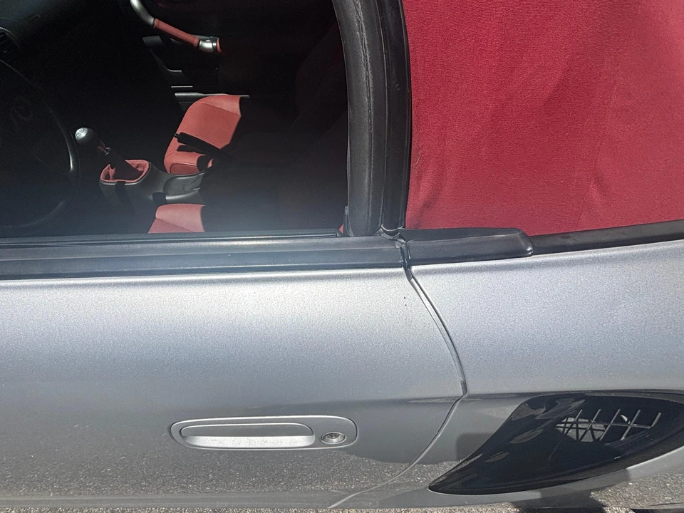 2002 Toyota MR2 Spyder/MR-S - Image 19 of 31