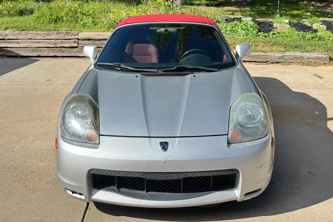 2001 Toyota MR2 Spyder/MR-S - Image 2 of 31