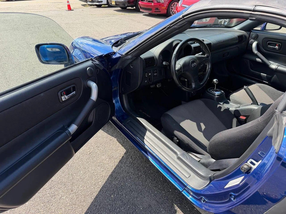2002 Toyota MR2 Spyder/MR-S - Image 2 of 26