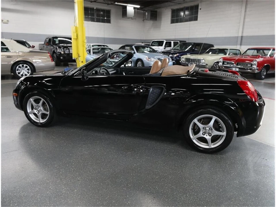 2002 Toyota MR2 Spyder/MR-S - Image 17 of 31