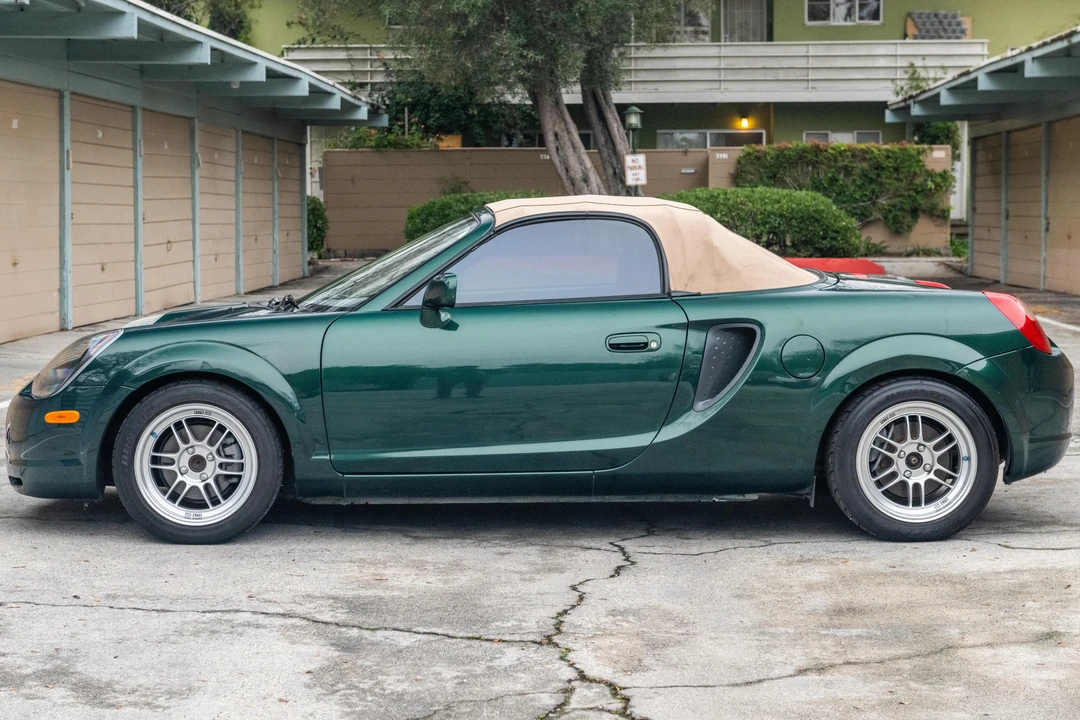 2002 Toyota MR2 Spyder/MR-S - Image 3 of 31