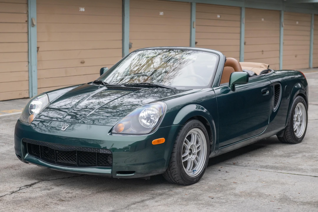 2002 Toyota MR2 Spyder/MR-S - Image 11 of 31