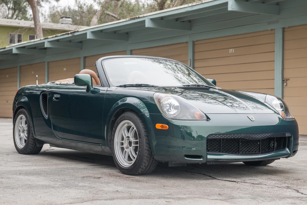 2002 Toyota MR2 Spyder/MR-S - Image 17 of 31