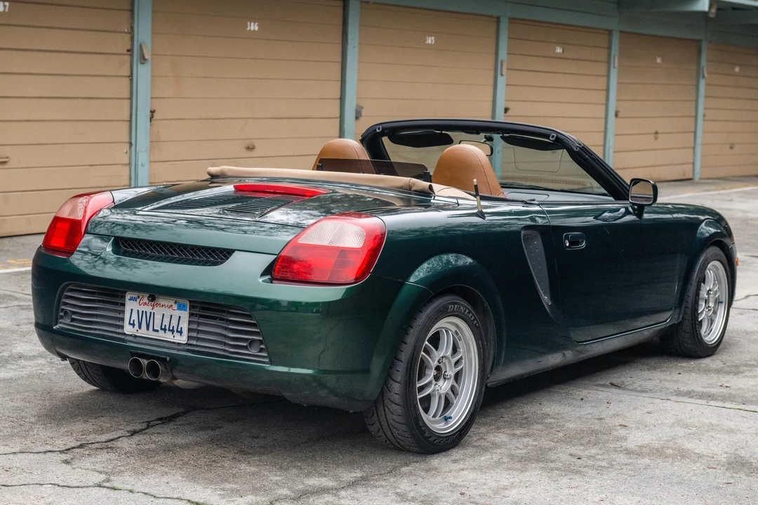 2002 Toyota MR2 Spyder/MR-S - Image 15 of 31