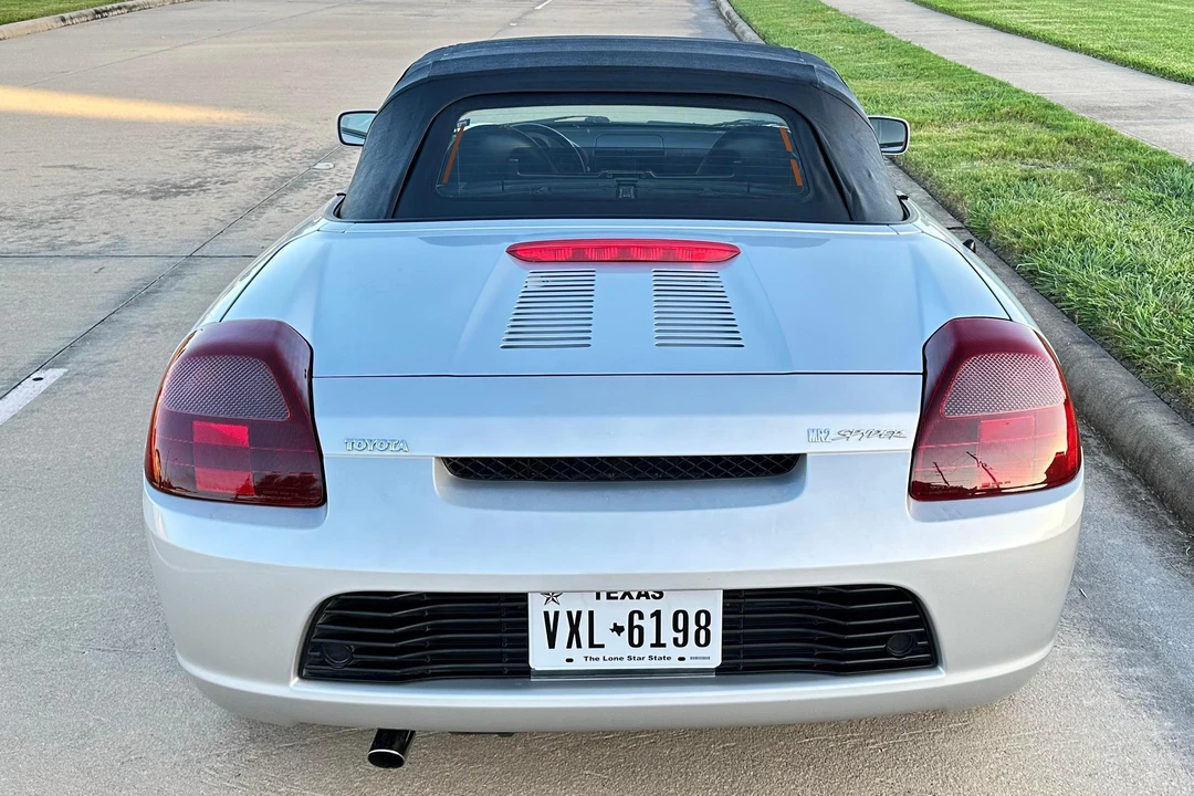 2002 Toyota MR2 Spyder/MR-S - Image 5 of 31