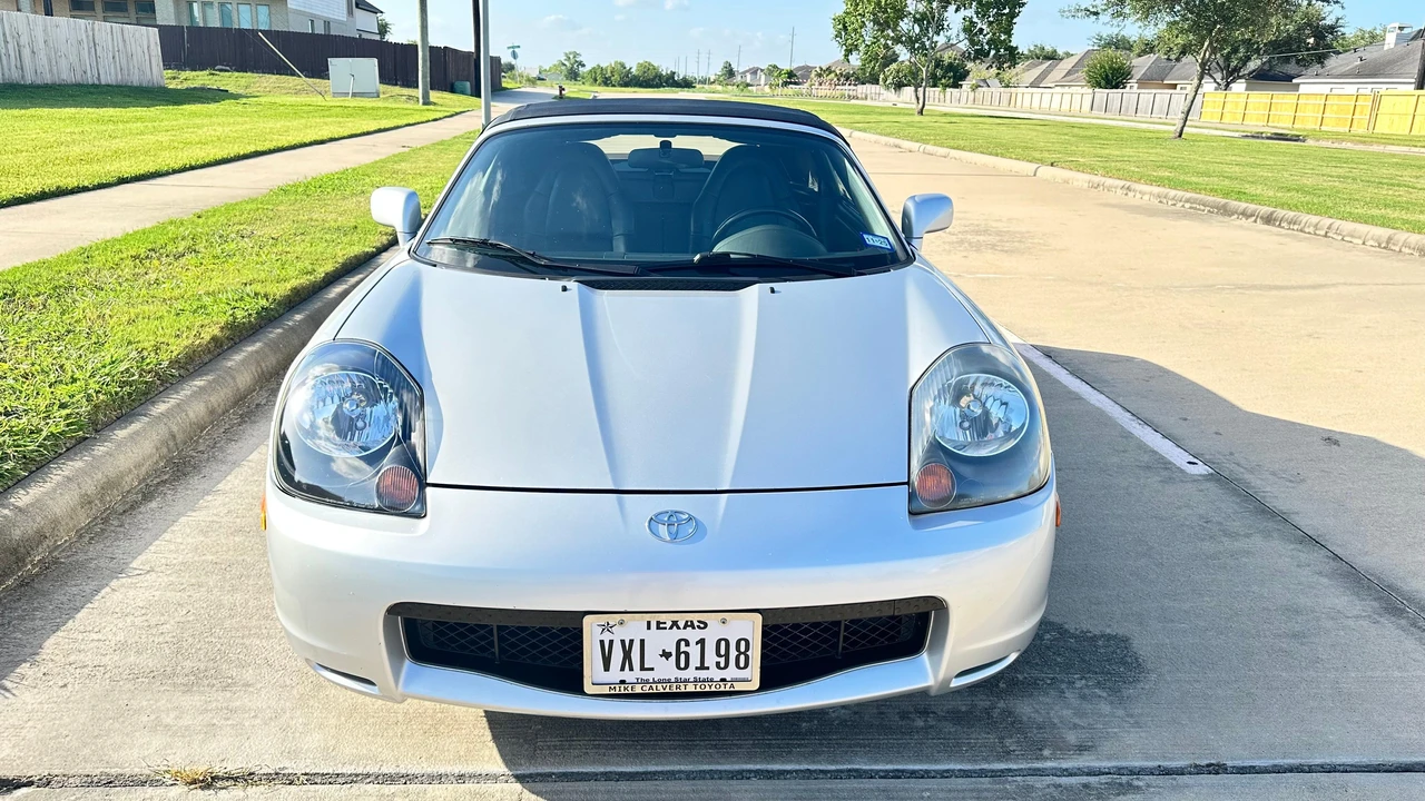 2002 Toyota MR2 Spyder/MR-S - Image 15 of 31