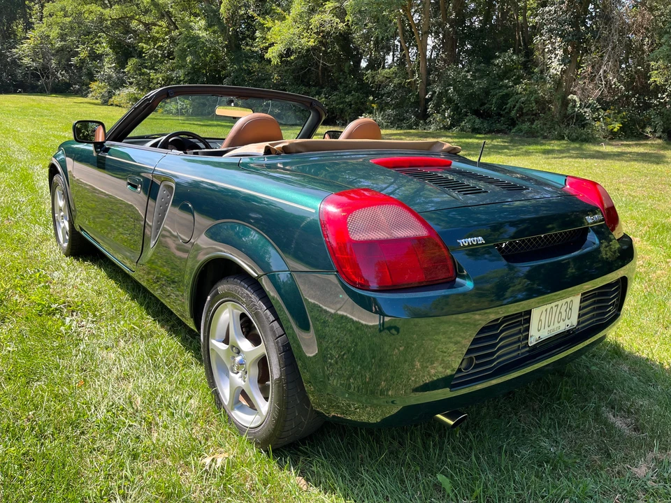 2002 Toyota MR2 Spyder/MR-S - Image 12 of 31