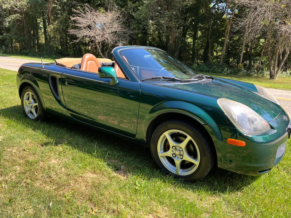2002 Toyota MR2 Spyder/MR-S - Image 18 of 31