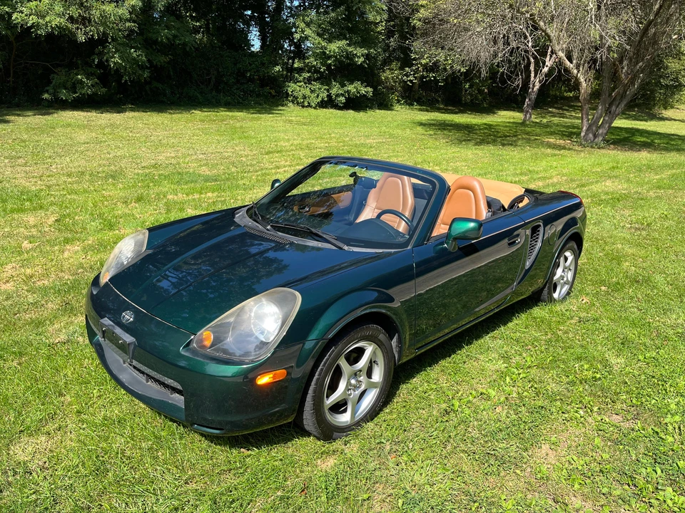 2002 Toyota MR2 Spyder/MR-S - Image 8 of 31