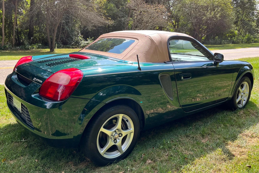 2002 Toyota MR2 Spyder/MR-S - Image 4 of 31
