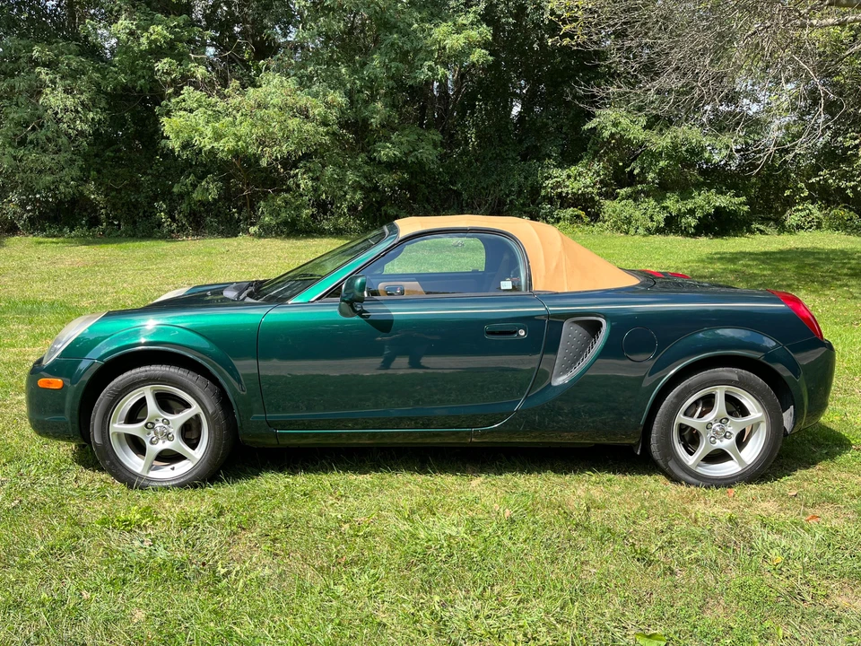2002 Toyota MR2 Spyder/MR-S - Image 22 of 31