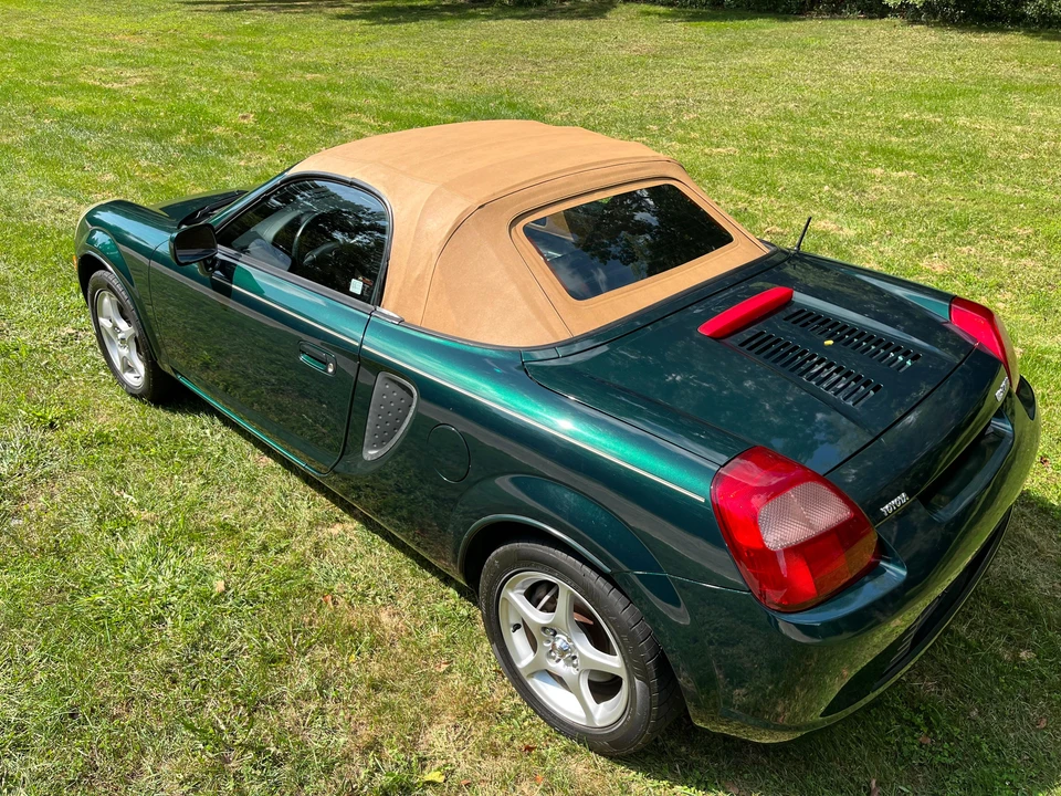 2002 Toyota MR2 Spyder/MR-S - Image 24 of 31