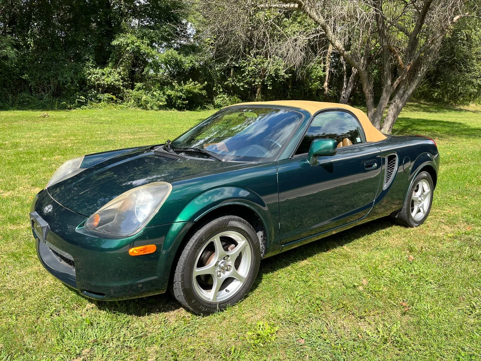 2002 Toyota MR2 Spyder/MR-S - Image 21 of 31