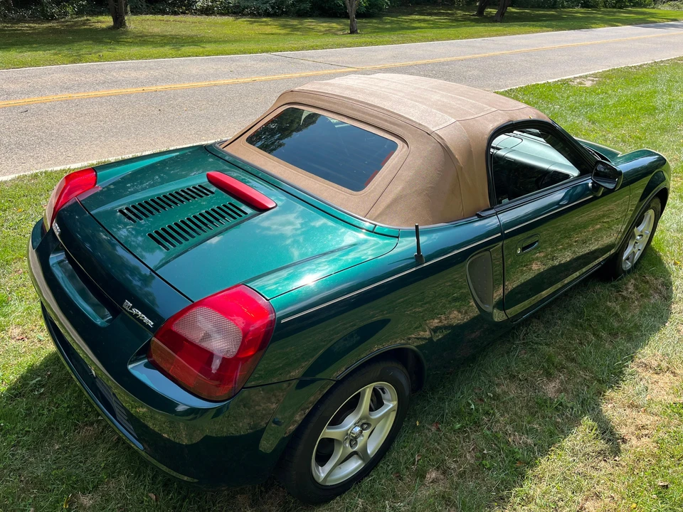 2002 Toyota MR2 Spyder/MR-S - Image 26 of 31