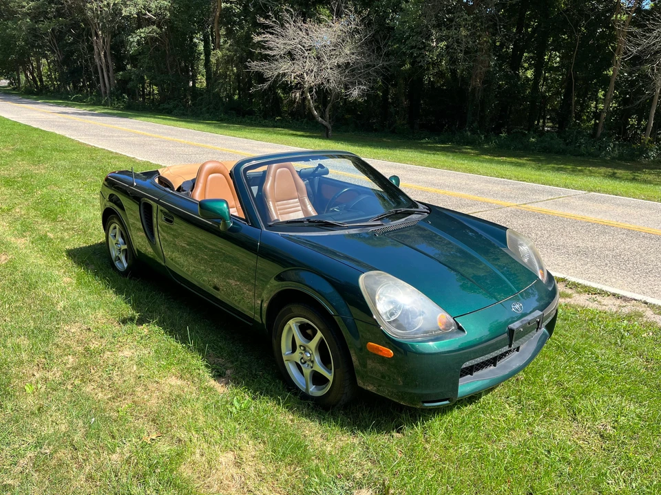2002 Toyota MR2 Spyder/MR-S - Image 19 of 31