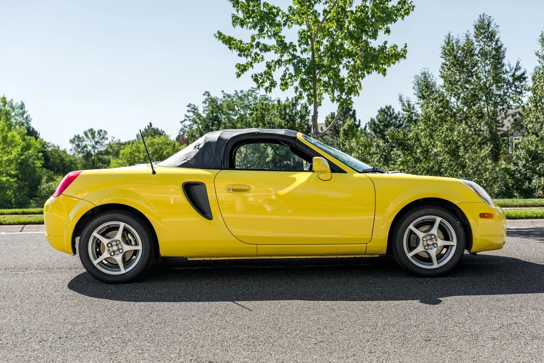 2002 Toyota MR2 Spyder/MR-S - Image 3 of 31