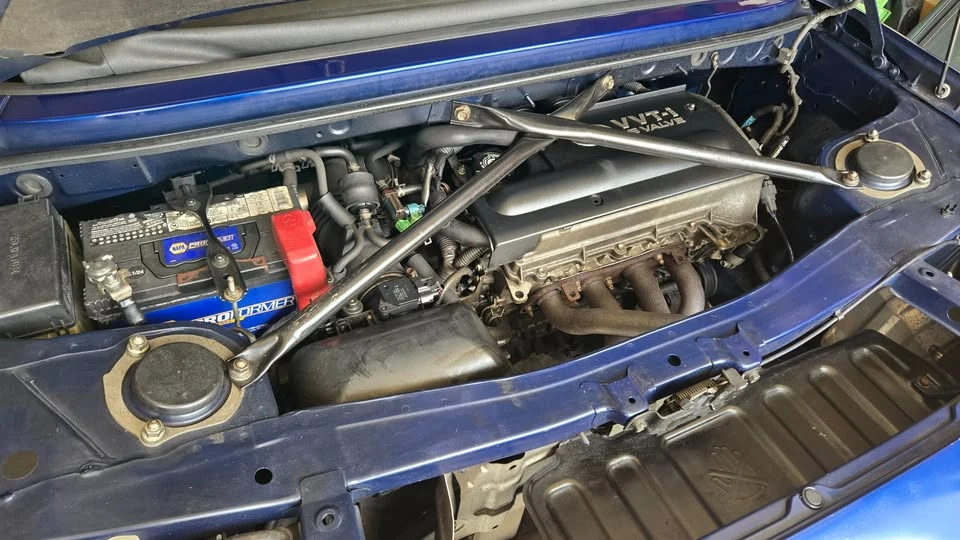 2002 Toyota MR2 Spyder/MR-S - Image 14 of 15
