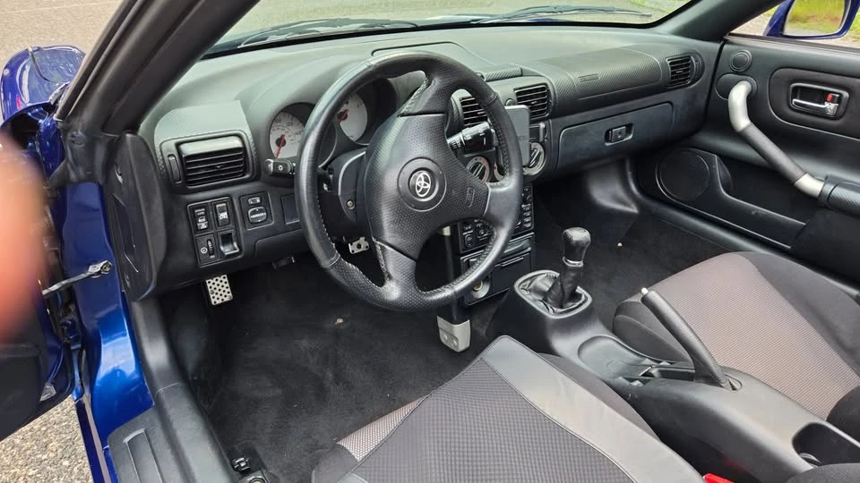 2002 Toyota MR2 Spyder/MR-S - Image 8 of 15