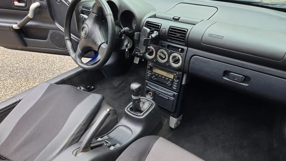 2002 Toyota MR2 Spyder/MR-S - Image 10 of 15