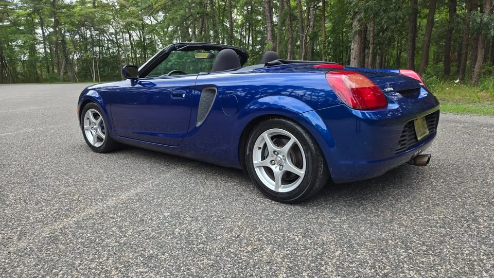 2002 Toyota MR2 Spyder/MR-S - Image 7 of 15