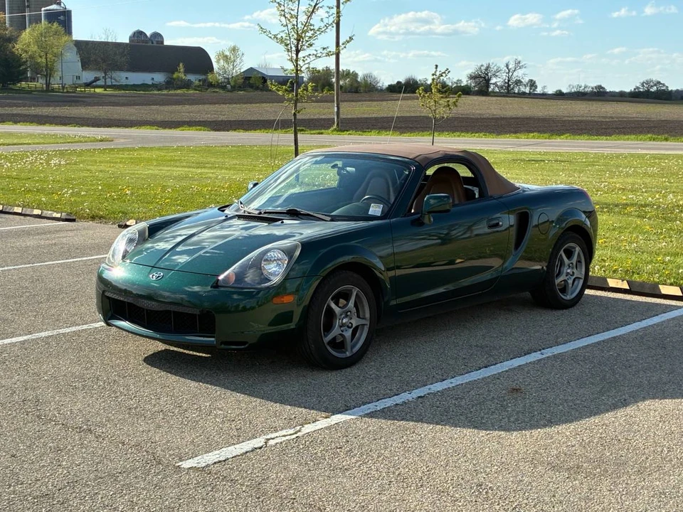 2002 Toyota MR2 Spyder/MR-S - Image 6 of 24