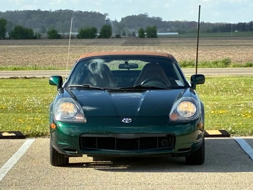 2002 Toyota MR2 Spyder/MR-S - Image 3 of 24