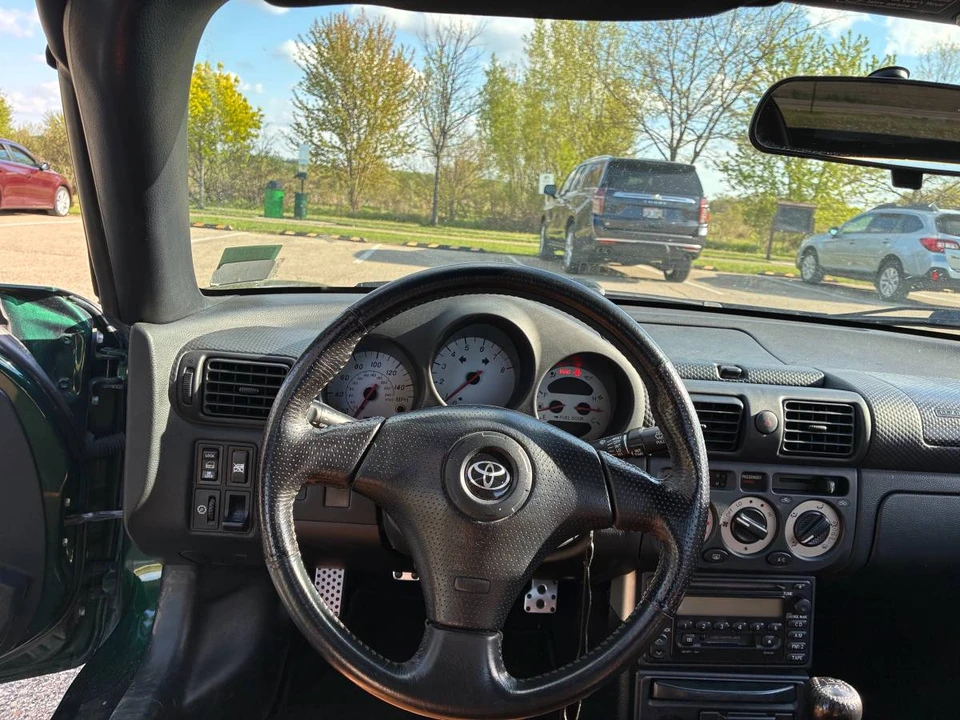 2002 Toyota MR2 Spyder/MR-S - Image 12 of 24