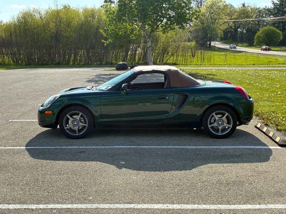 2002 Toyota MR2 Spyder/MR-S - Image 7 of 24