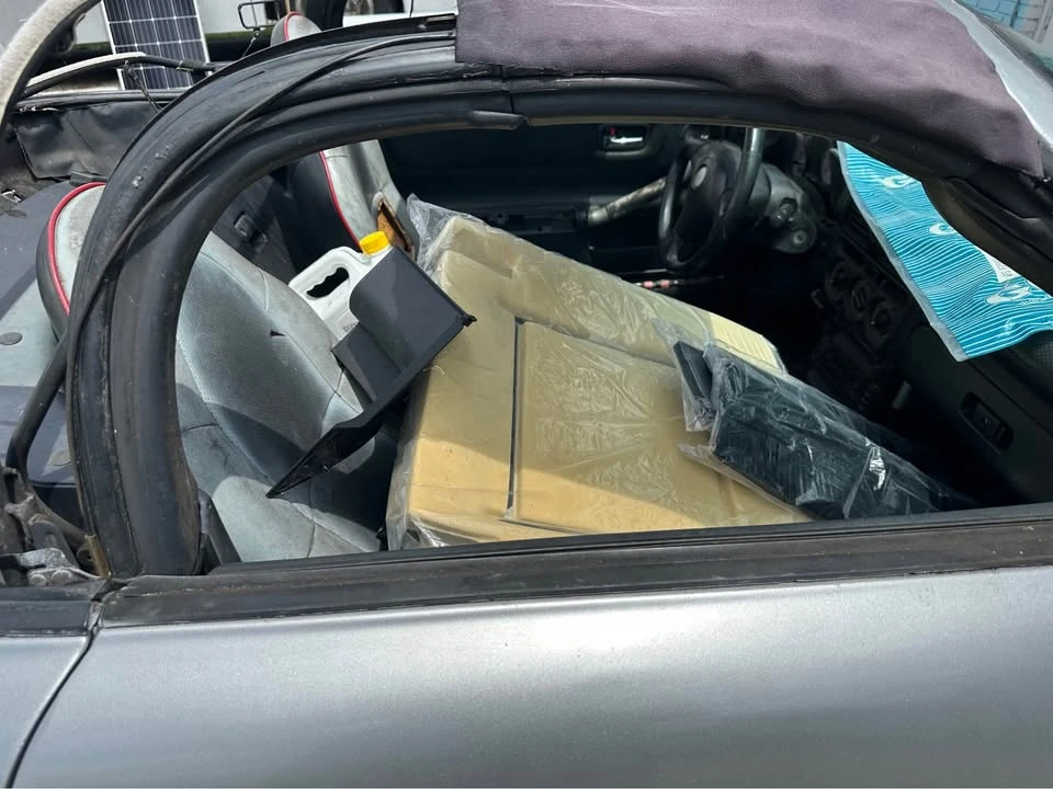2002 Toyota MR2 Spyder/MR-S - Image 6 of 9
