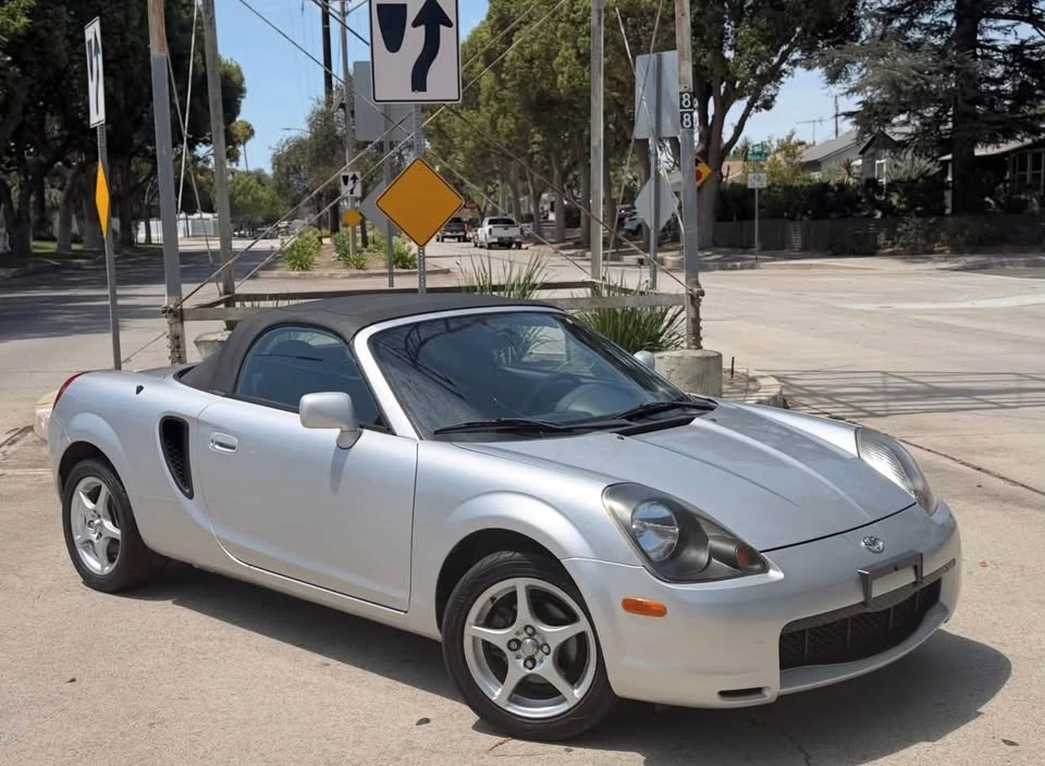 2002 Toyota MR2 Spyder/MR-S - Image 6 of 11