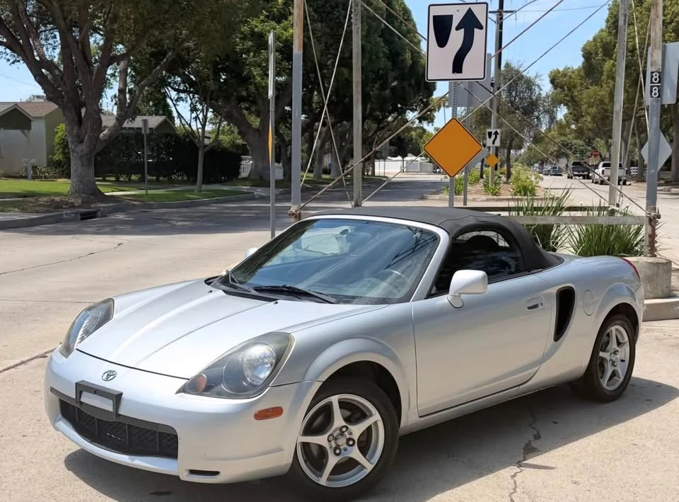 2002 Toyota MR2 Spyder/MR-S - Image 4 of 11