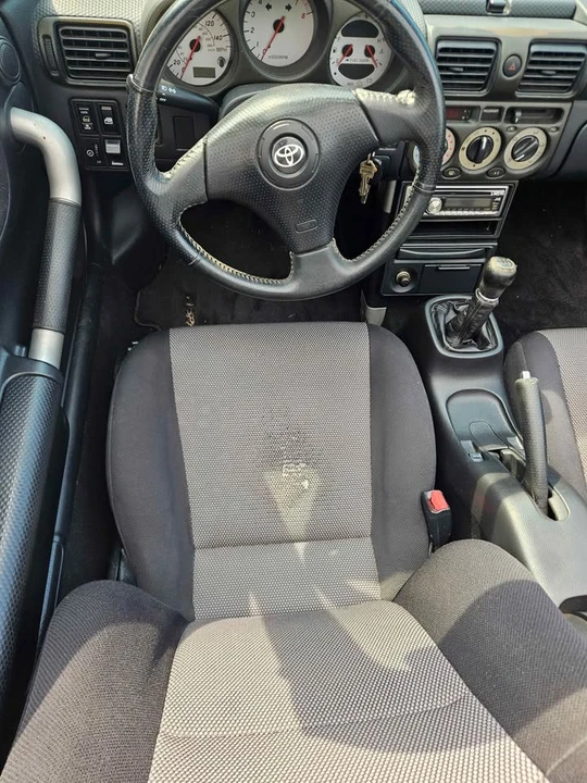 2002 Toyota MR2 Spyder/MR-S - Image 5 of 10