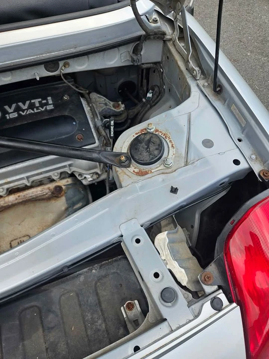 2002 Toyota MR2 Spyder/MR-S - Image 8 of 10