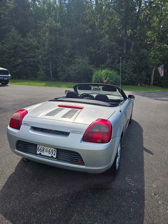 2002 Toyota MR2 Spyder/MR-S - Image 10 of 10