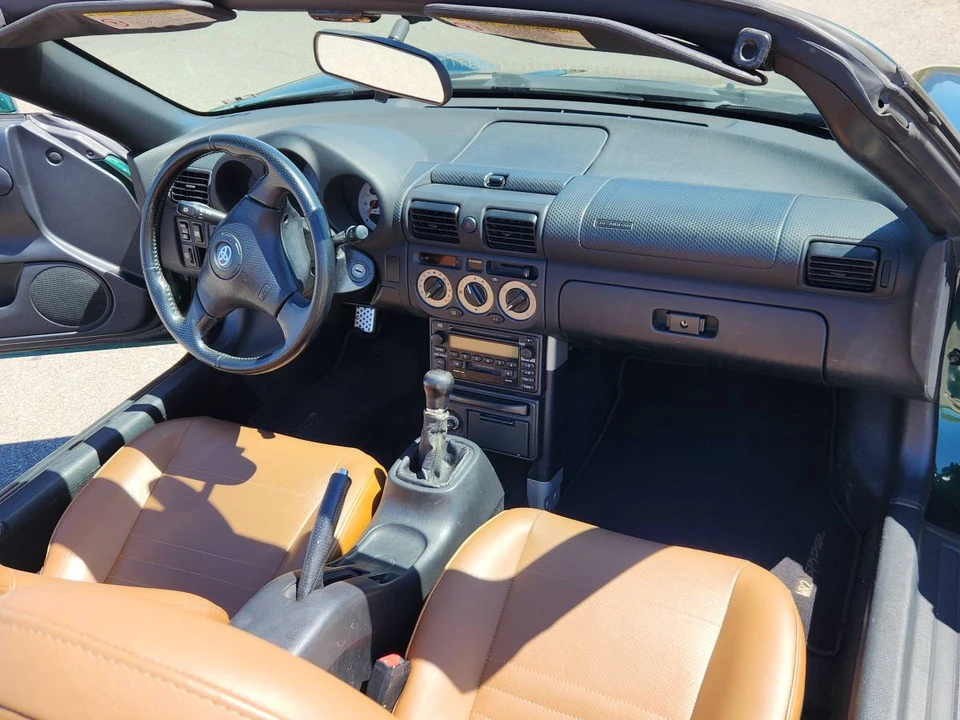 2002 Toyota MR2 Spyder/MR-S - Image 4 of 9