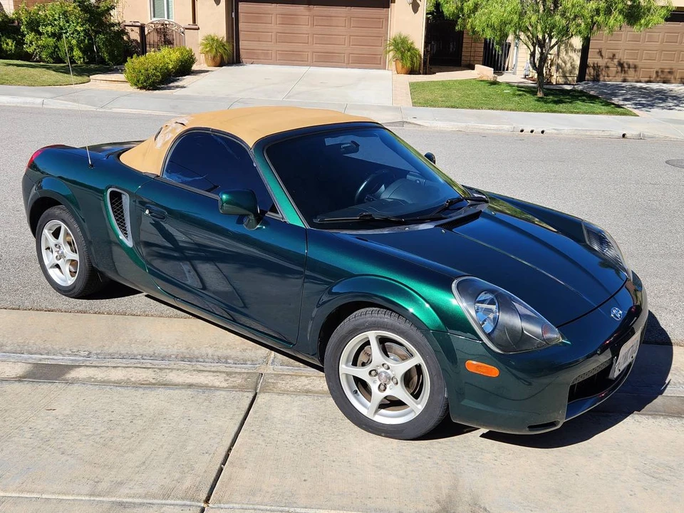 2002 Toyota MR2 Spyder/MR-S - Image 3 of 9